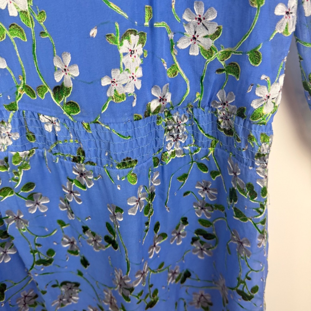 Alice + Olivia Adaline Blue Floral Silk Blend Smocked Mini Dress Sz 10 Romantic - Picture 3 of 11